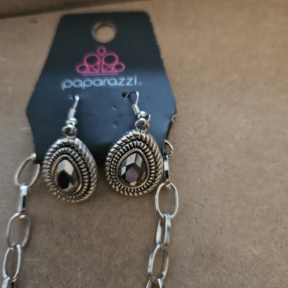 NWT Paparazzi Earrings & Necklace Set - Picture 2 of 3